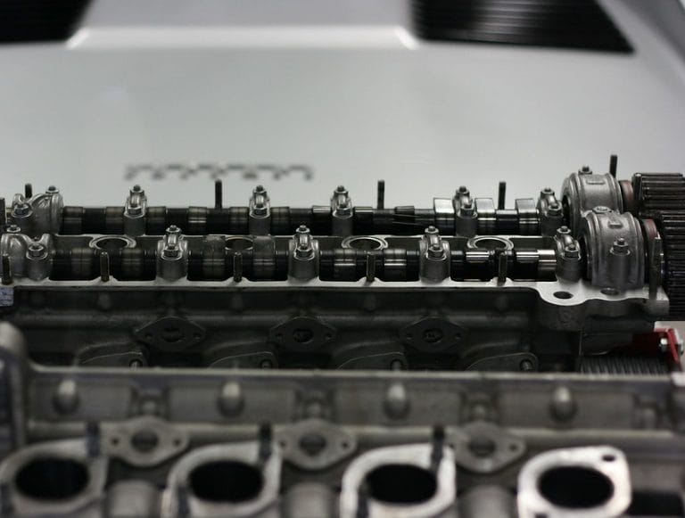 Dual overhead camshaft